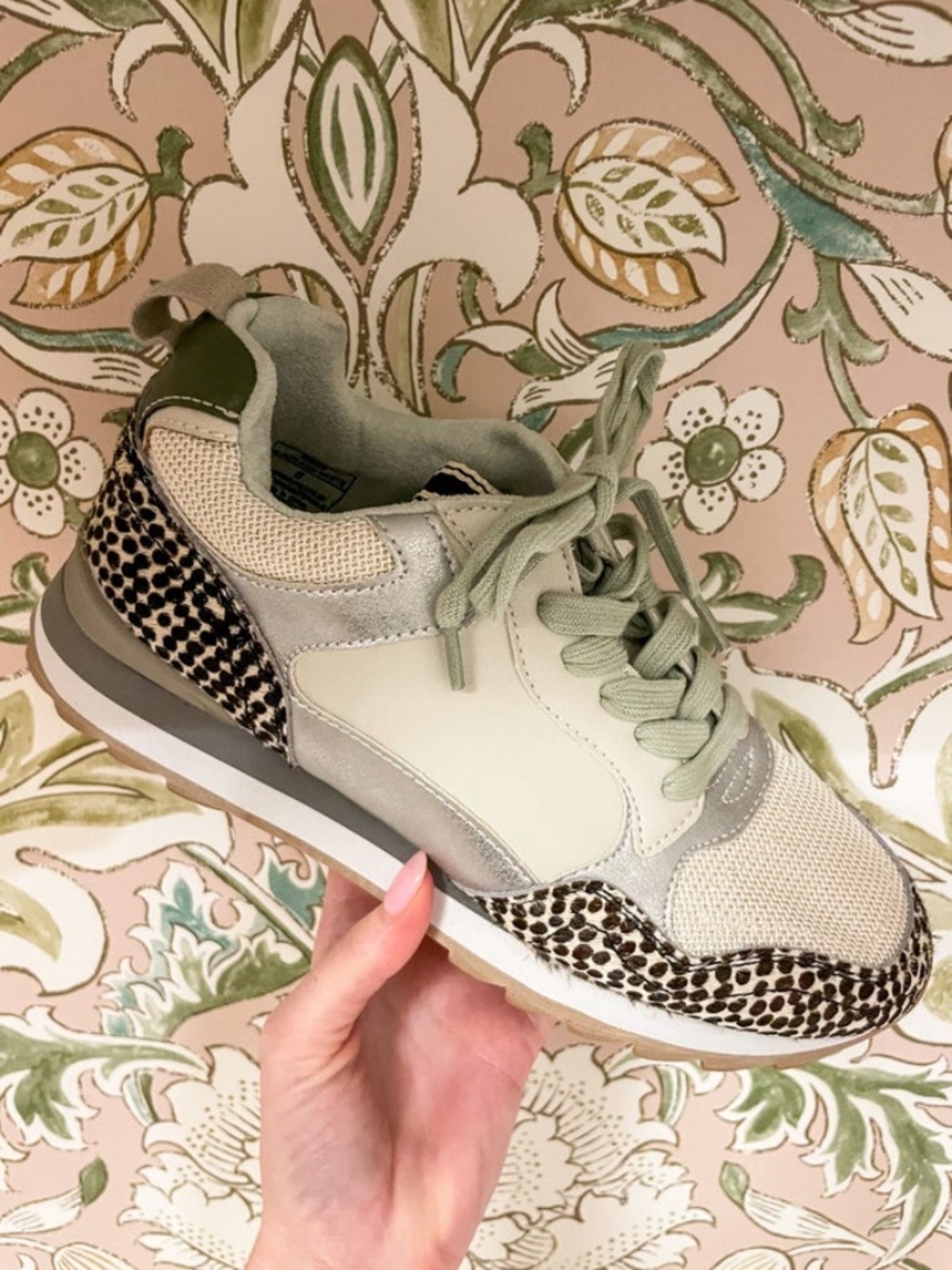 NWT Shu Shop Parker Sneakers in Black and White